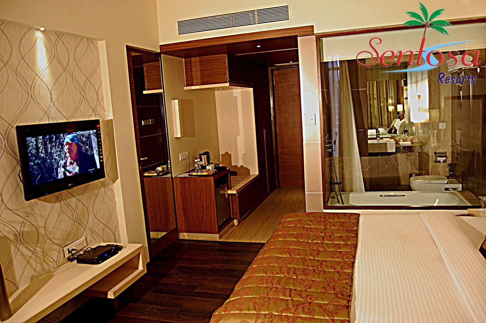 Sentosa Resorts Chinchvad Exterior photo
