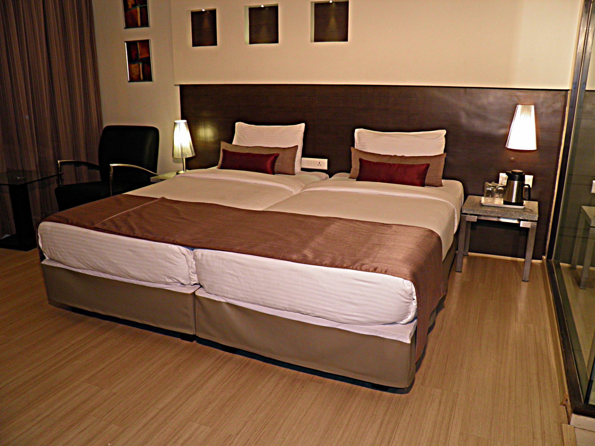 Sentosa Resorts Chinchvad Exterior photo